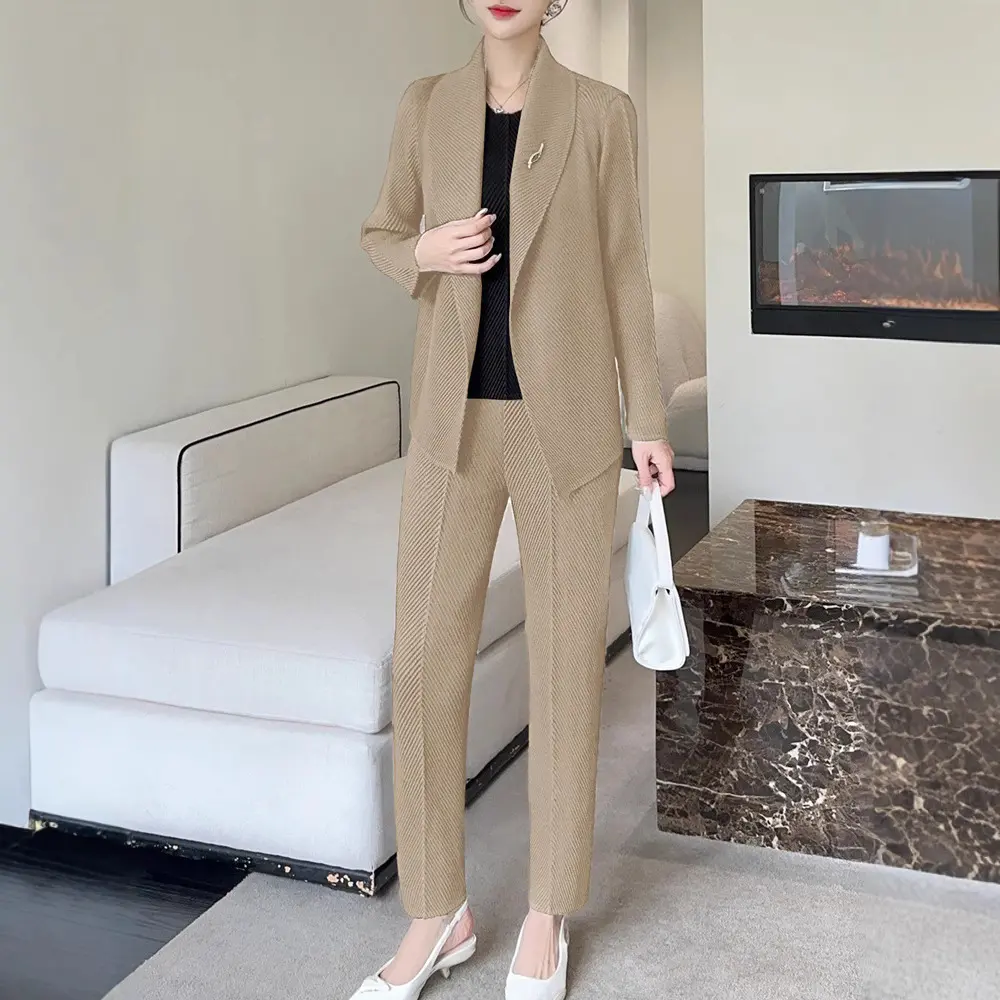 LANMREM High-End Fish Scale Pleated Women's Two Pieces Set Laple Elastic Slim Blazer And Versatile Folded Pencil Pants 2DB3621