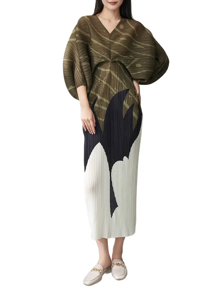 LANMREM Fashion Pleated Batwing Sleeve V-neck Dress Spring Summer New Elegant Printed Waist Slimming Niche Dresses 2DM1014