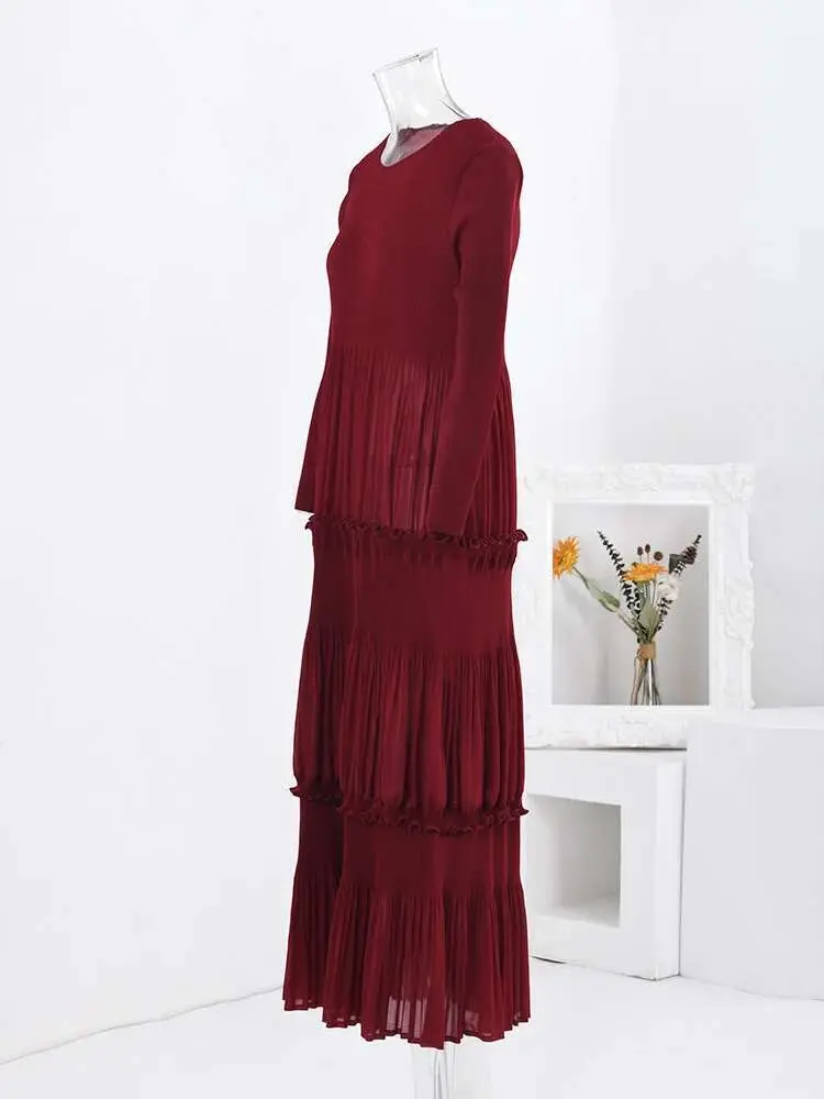 LANMREM Pleated Long Dress Elegant Women's Round Neck Fungus Stitching Design Long Sleeve Party Dresses 2025 New Clothing 32C135