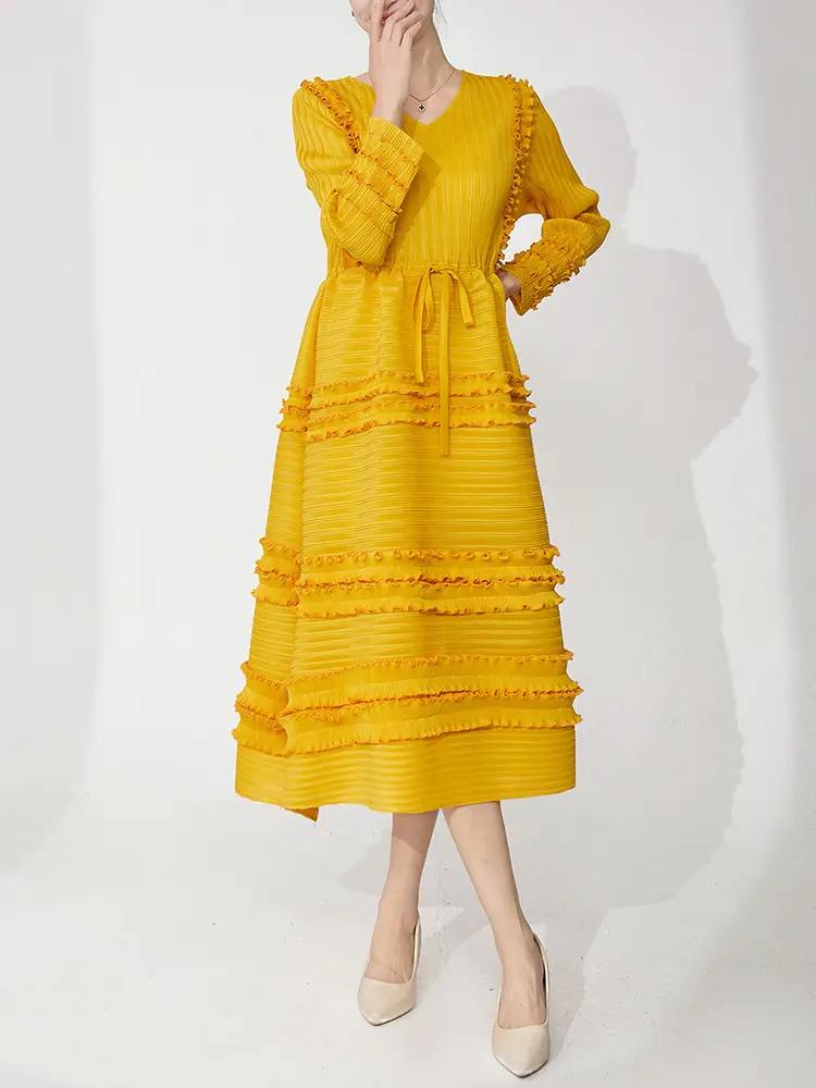 LANMREM Ruffled Panelling‌ Design Green Pleated Dress Women's 2025 New Loose High Waist Long Sleeve Round Collar Dresses 2DB3084