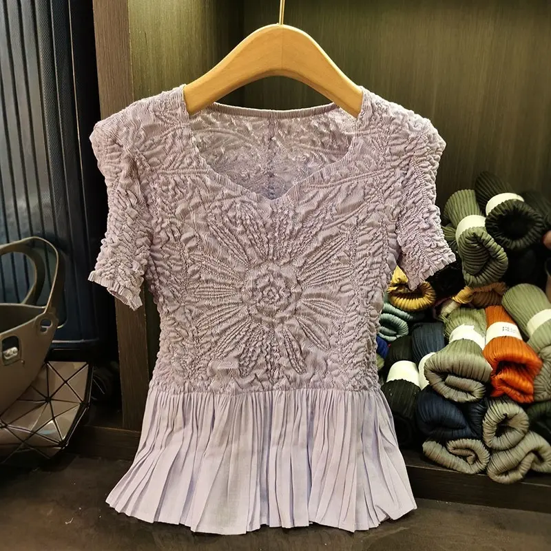 LANMREM Niche Beige Relief Pleated Round Neck Top For Women Summer 2025 New Versatile Short Sleeve Slim Spliced T-shirt 2DB3217