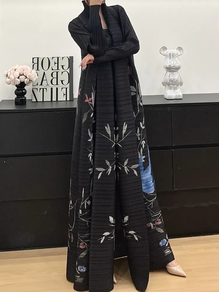 LANMREM Pleated Summer Lightweight Trench Coat Women's 2025 New Printed Robe Long Sleeve Cardigan Windbreaker With Belt 2DB2694
