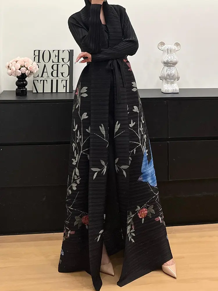 LANMREM Pleated Summer Lightweight Trench Coat Women's 2025 New Printed Robe Long Sleeve Cardigan Windbreaker With Belt 2DB2694