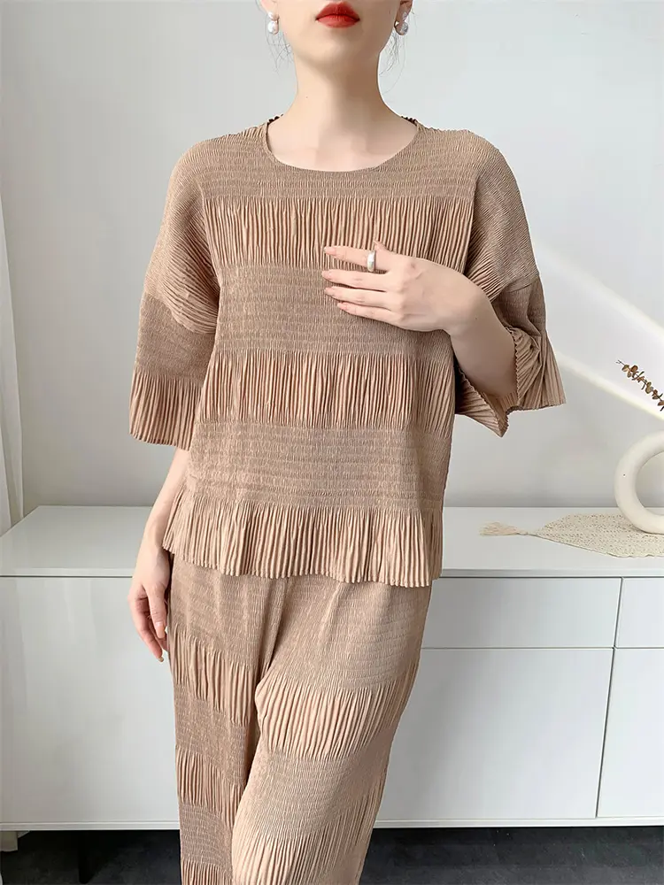 LANMREM High-end Women's Pleated Two Piece Set Summer Chic New O-neck Half Sleeve T-shirt + Wide Leg Straight Pants New 2DB3522
