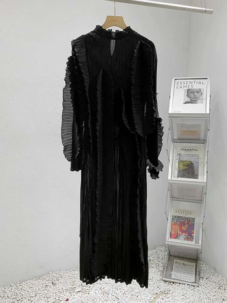LANMREM Elegant Wooden Ear Edge Design Women's Pleated Dress Causal Half High Neck Lace-up 2025 Female Spring Fashion New 2DE169