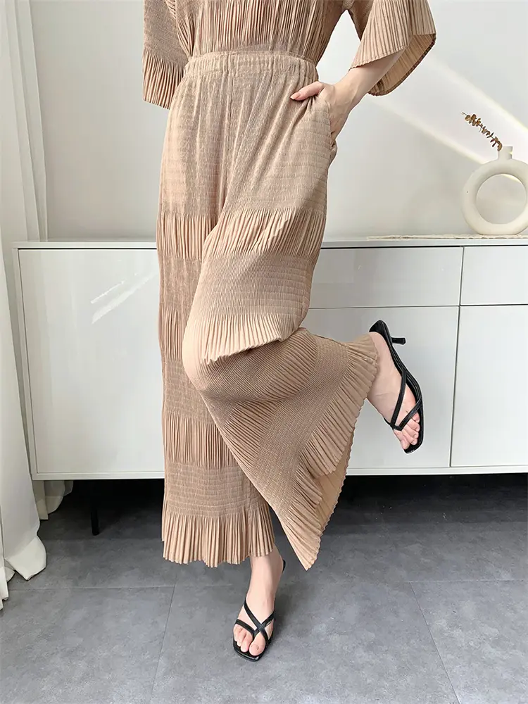 LANMREM High-end Women's Pleated Two Piece Set Summer Chic New O-neck Half Sleeve T-shirt + Wide Leg Straight Pants New 2DB3522