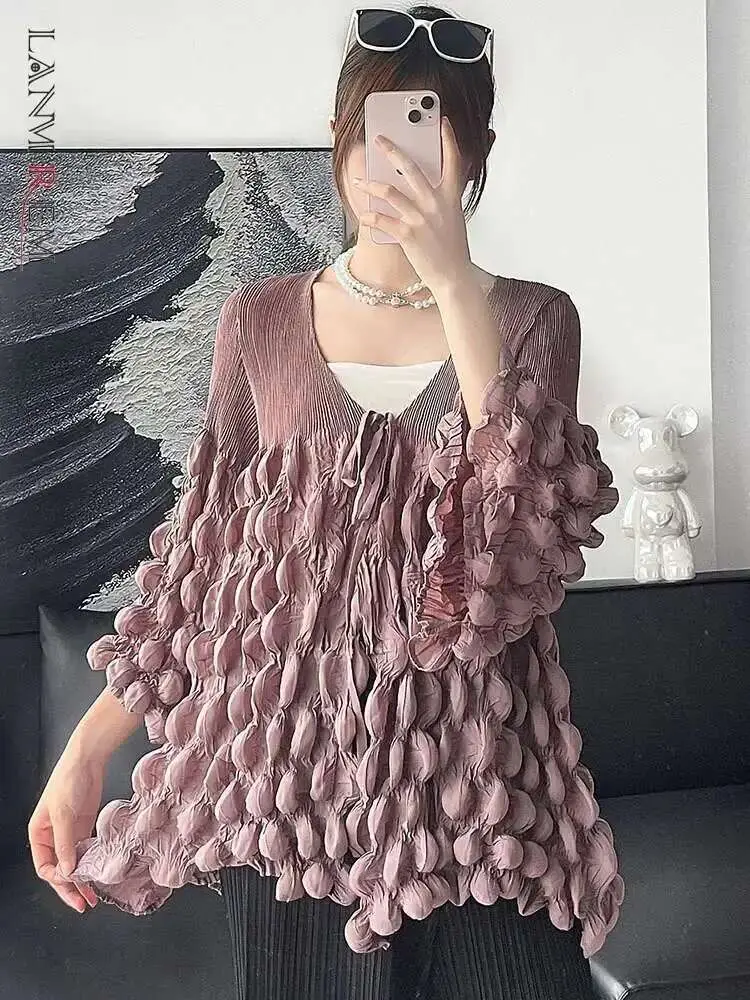 324