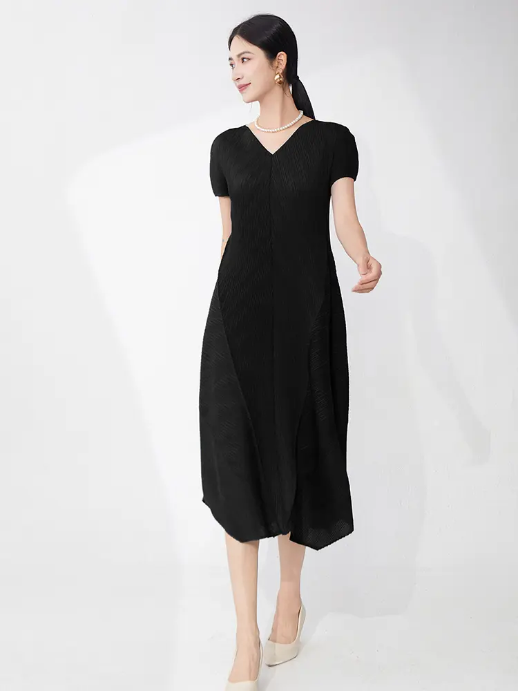 LANMREM Summer 2025 New High-end Navy Blue V-neck Women's Pleated Dress Temperament Loose Irregular Short Sleeve Dresses 2DB3506