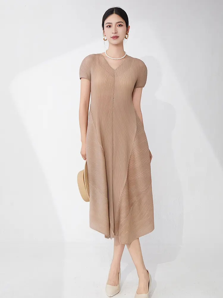 LANMREM Summer 2025 New High-end Navy Blue V-neck Women's Pleated Dress Temperament Loose Irregular Short Sleeve Dresses 2DB3506