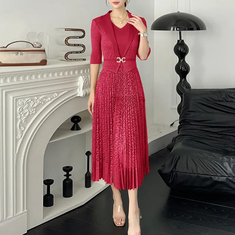 LANMREM Office Style 2025 New Fake Two Pieces Pleated Dress For Women High-end Chic Notched Collar Half Sleeve Dresses 2DB3648