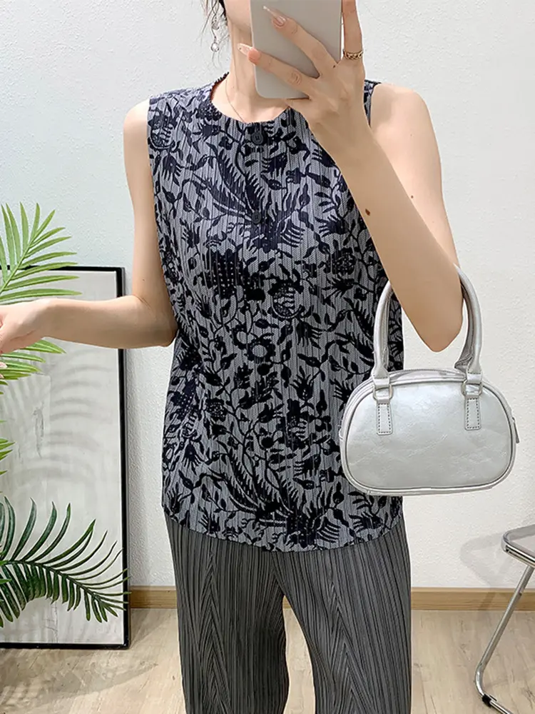 LANMREM O-neck Pleated Top Women's Summer 2025 New Printed Simple Sleeveless V-neck Cardigan Single Breasted Vest Chic 2DB3443