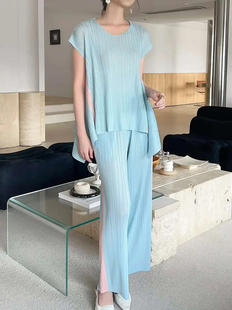 LANMREM Patchwork Color Pleated Sets Women 2025 New O-Neck Short Sleeve Loose Tops Elastic Waist Trousers Two-piece Set 2DE678