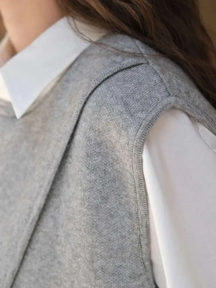 LANMREM Irregular Split Vest For Women Round Neck Sleeveless Office Lady Tops Fashion Female Tanks 2025 Spring New 26D9981