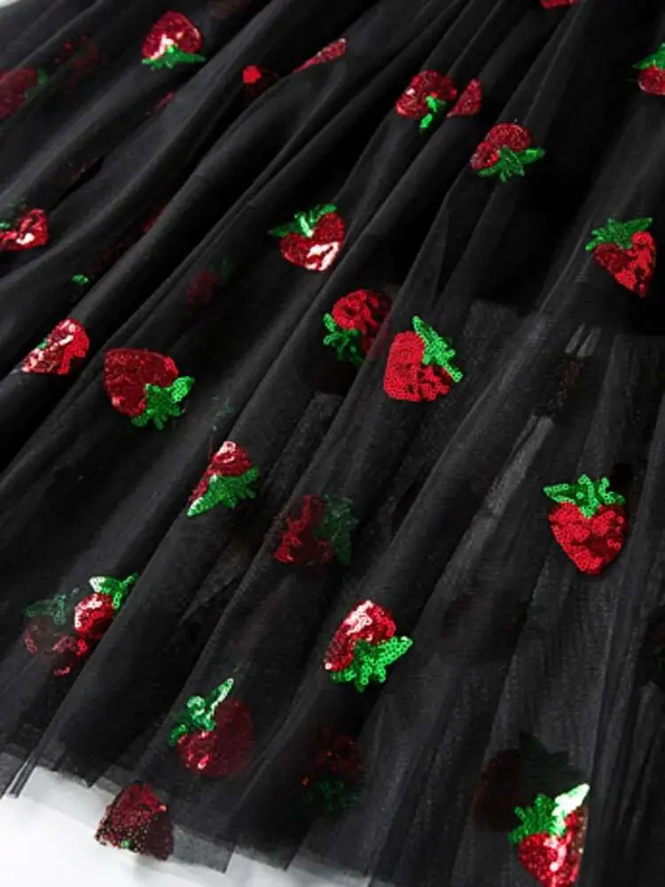 LANMREM Sweet Strawberry Sequin Gauze Skirts Women Fashion 2025 New High Waist Solid Color Temperament Mid-lenght Skirt 2DE717