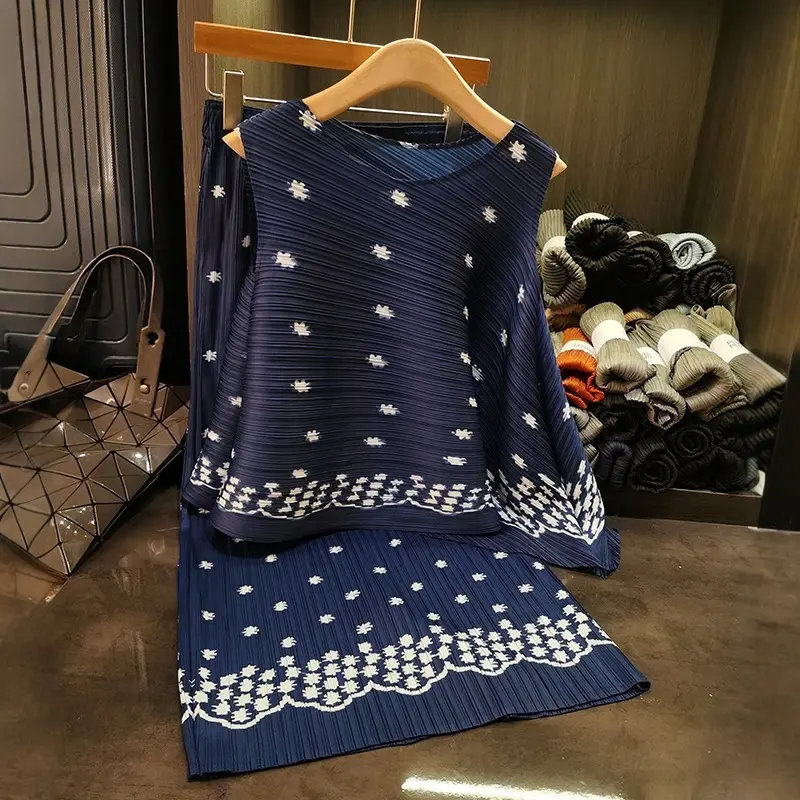 LANMREM Summer Printting Pleated Women's Two Pieces Set Sleeveless T-shirt And Elastic Waist Skirt 2025 New Summer Sets 2DB3245
