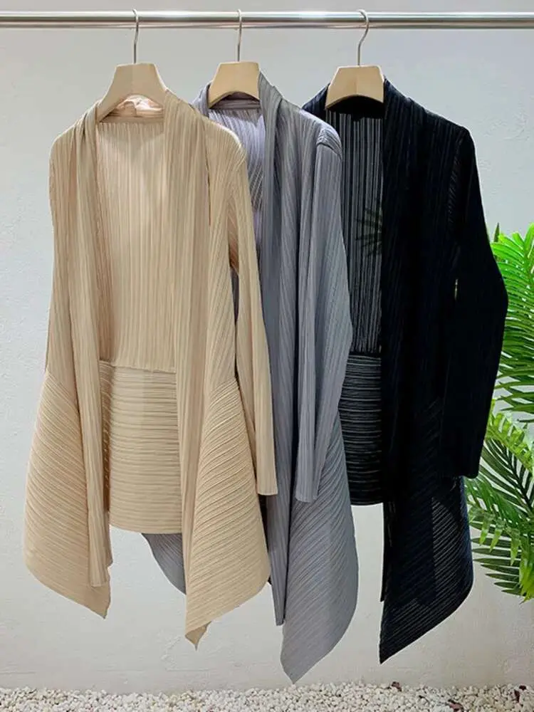 LANMREM Pleated Trench Coat Cardigan 2025 Spring Thin Windbreaker Long Sleeve Irregular Loose Mid-length Coats Elegant 2R4617