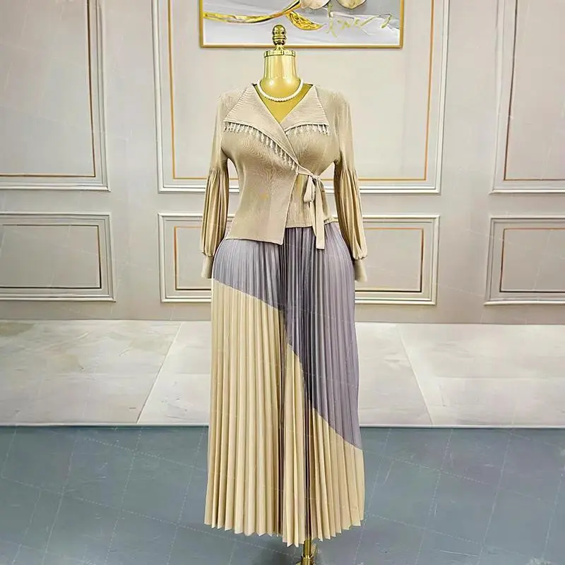 LANMREM Women's Fake Two-Piece Pleated Dress Colorblock Design Rhinestone Notched Collar Long Sleeve Tie Spliced Dresses 2DB3815