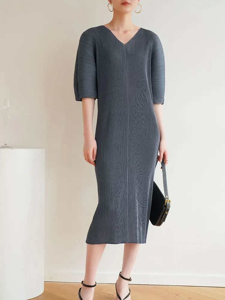 LANMREM Chic New Summer High End Pleated V-neck Elegant Bawting Half Sleeve Women's Dress Loose Casual Elastic Dresses 2DB3483