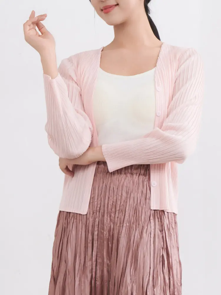 LANMREM Yellow Pleated Cardigan Short Coat 2025 New V-neck Summer Single Breasted Women's Long Sleeve Sunscreen Clothes 2DB3227