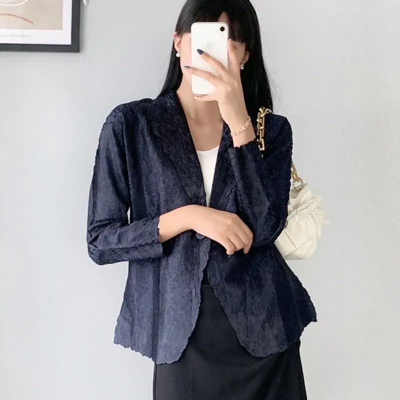 LANMREM Fashion Pleated Blazer For Women 2025 Chic New High-End High Elastic Slim Casual Single Button Design Suit Coat 2DB4232