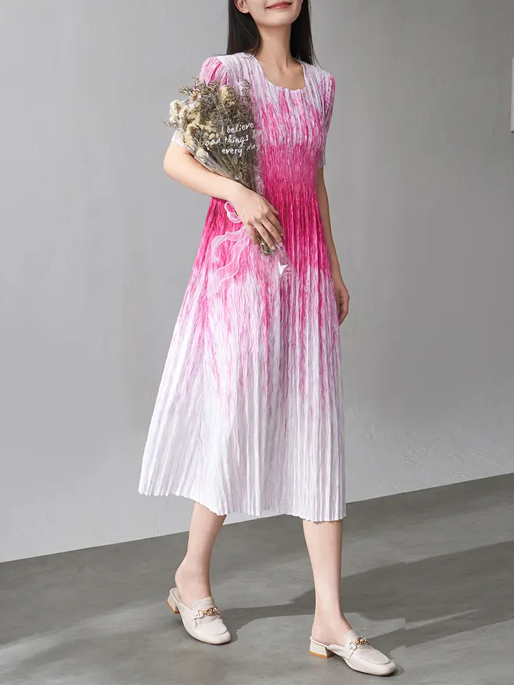 LANMREM Elastic Pleated Gradient Glossy Dress For Women Summer New Style Short Sleeves Elegant A-line Midi Dresses 2DM1011
