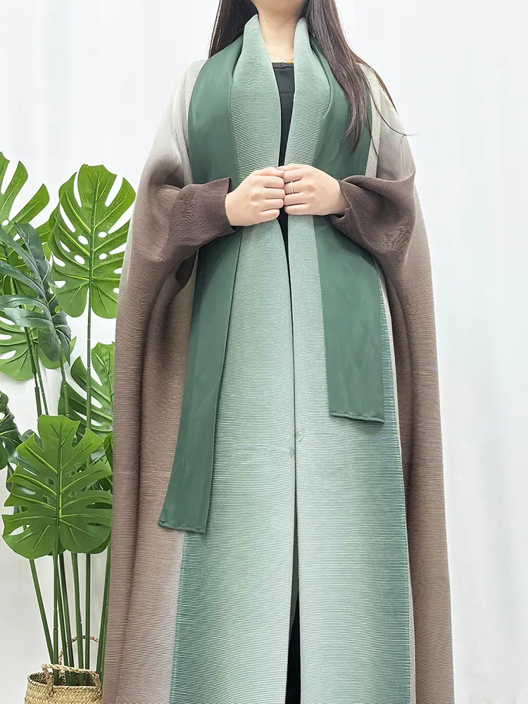 LANMREM Oversized Pleated Women's Robe High Quality Gradient Colorblock Design Loose Scarf Collar Temperament Dress 2DB3503