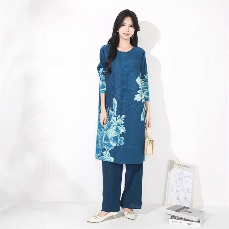 LANMREM Chic Fashion Pleated Women's Two Pieces Set 2025 Autumn New Printed Round Neck Mid-Length Top And Wide-Leg Pants 2DB4097
