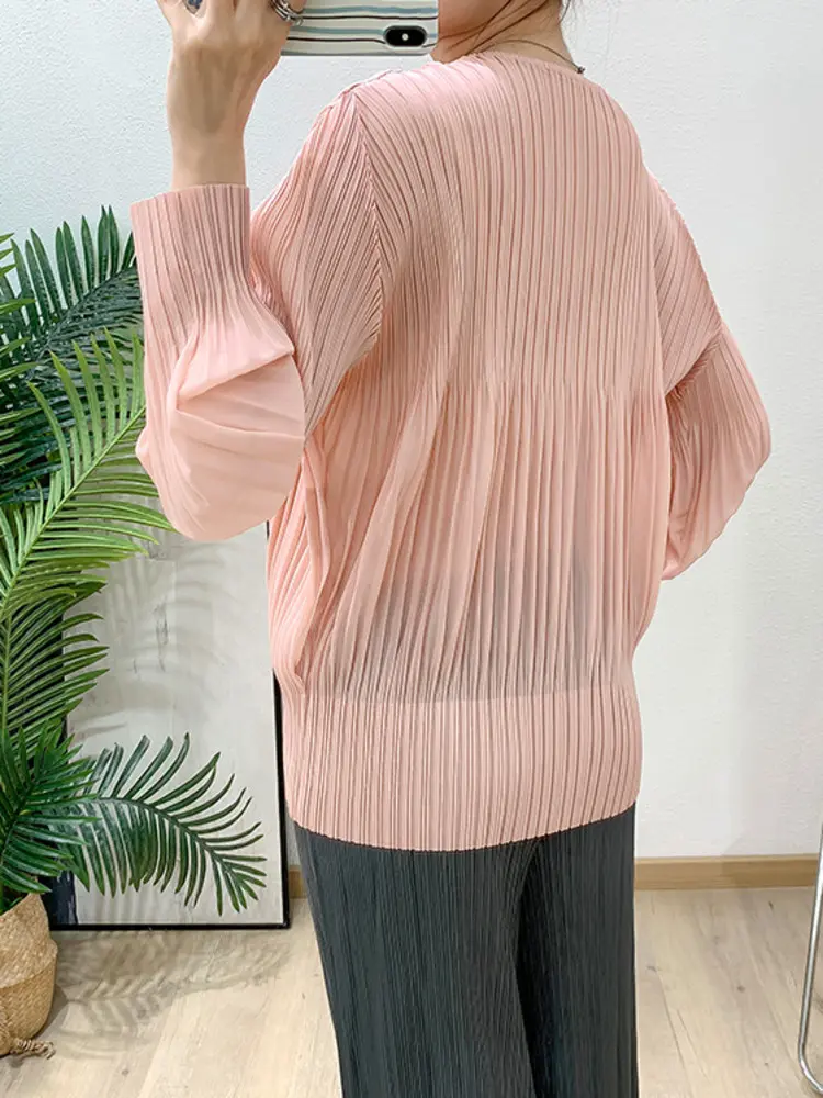 LANMREM Pleated Round Neck Outer Sunscreen Shorts For Women's Trendy Versatile Breathable Single Breasted V Collar Tops 2DB3282