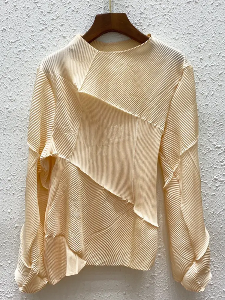 LANMREM Irregular Pleated T-shirt For Women Round Neck Long Sleeves Fold Style Solid Color Female Casual Top 2025 Spring 2DA8900