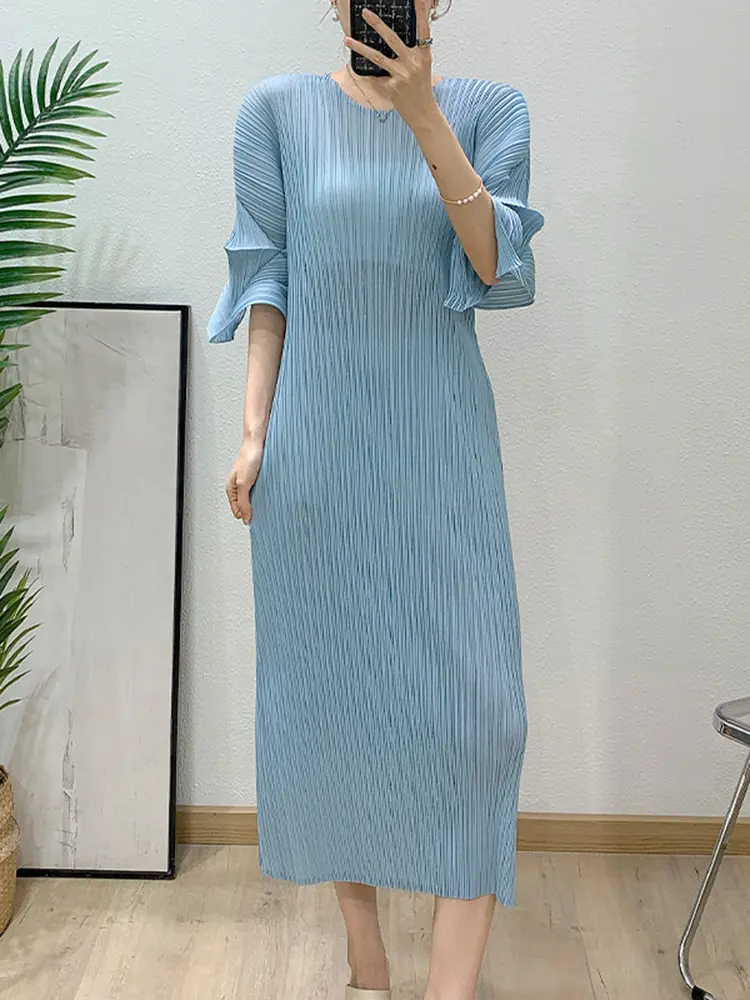 LANMREM Niche Design Women's Pleated Dress 2025 New Loose Casual Round Collar Irregular Half Sleeve Straight Dresses 2DB2963