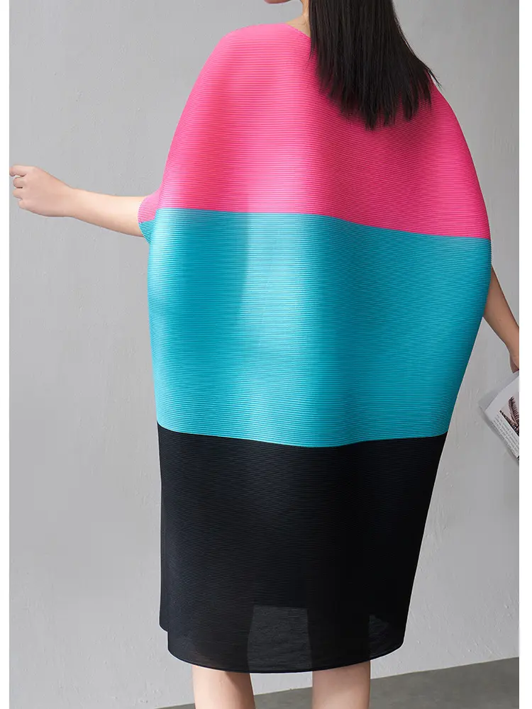 LANMREM Color Block Dress For Women 2025 Summer New Loose Large Size Pleated Midi Dresses Female Casual Clothes 2DM1029