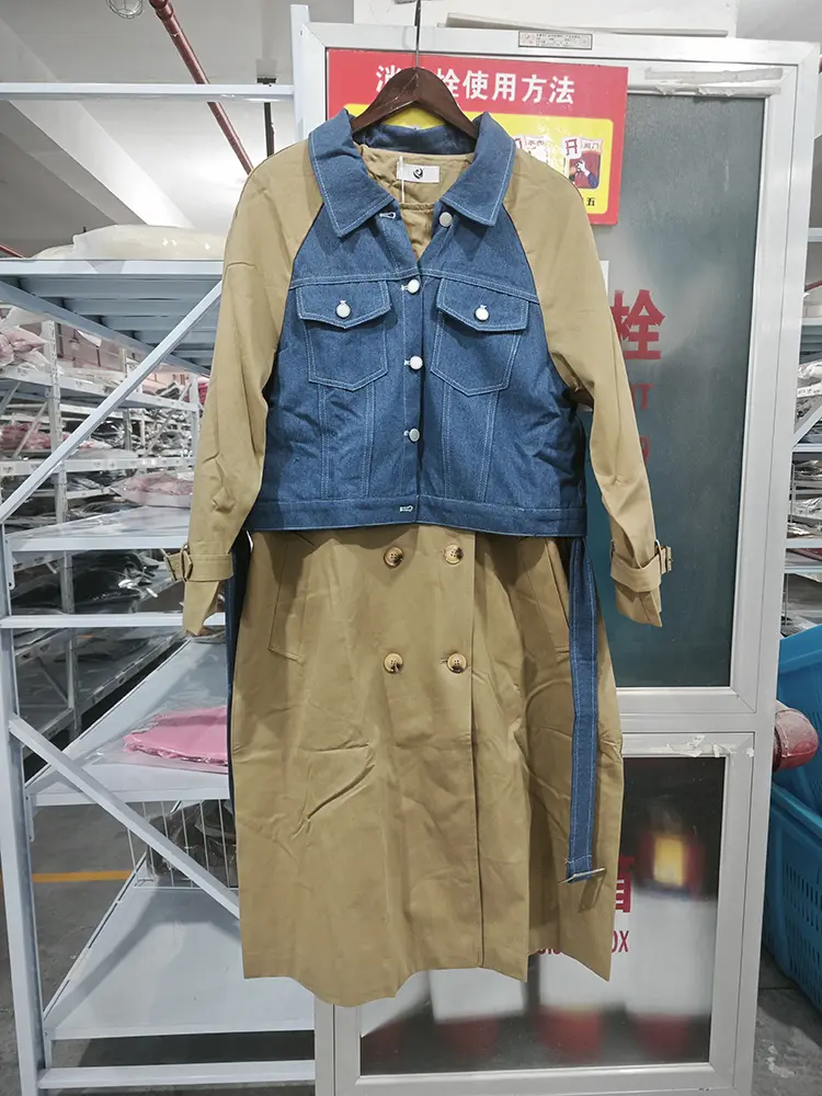LANMREM Fashion Denim Block Color Windbreaker Women's Lapel Double Breasted Belt Gathered Waist Coats 2025 Spring New 2Z2794