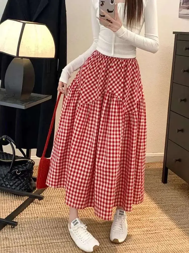 LANMREM Summer Vintage Plaid Printting A-line Skirts For Women 2025 New Korean Chic Loose Ealstic Waist Black Red Skirt 2DB2609