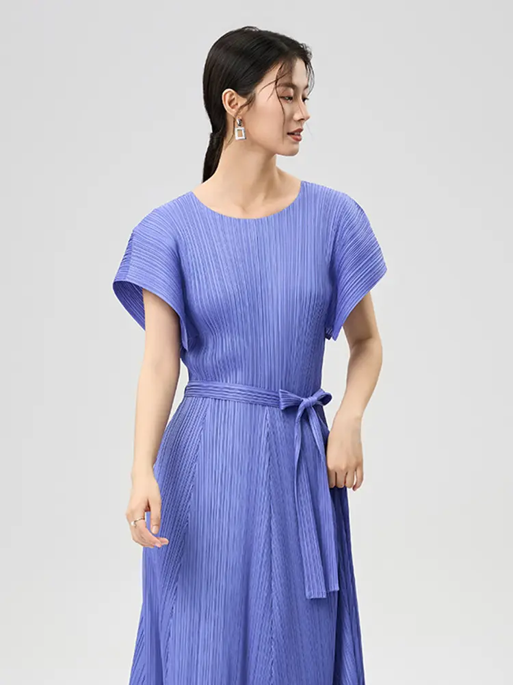 LANMREM Pleated 2025 Summer New Short Sleeve Round Neck French Lace Fold Dress For Women Elegant Elastic Long Dresses 2DB3419