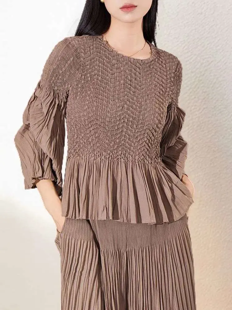 LANMREM Women Pleated Blouse Round Neck Long Bubble Sleeves Ruffles Solid Color Female Fashion Top 2024 Spring New 2DA2883