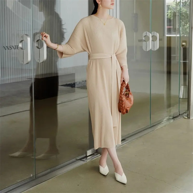 LANMREM High-End Half Sleeve Pleated Dress Chic New Casual Tie Design Profile Elastic Loose Famale Clothing With Belt 2DB4059