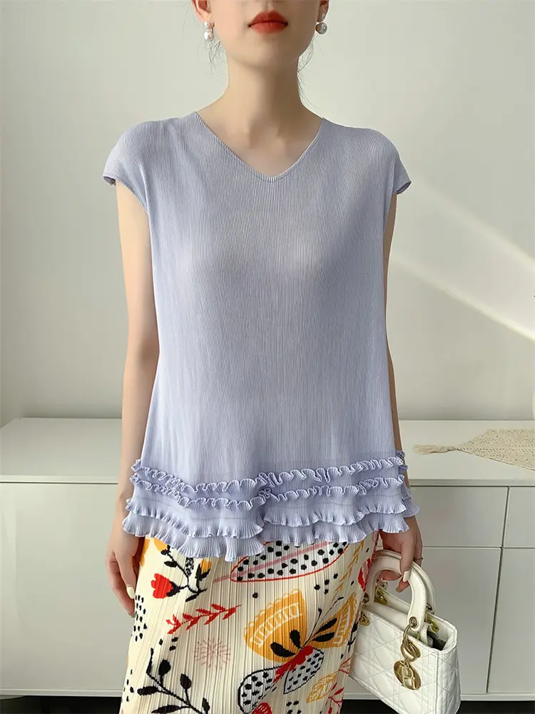 LANMREM Purple Comfortable Casual Pleated Top Women's Summer Sleeveless Vest With Lace V-neck Design Niche Tee 2025 New 2DB3369
