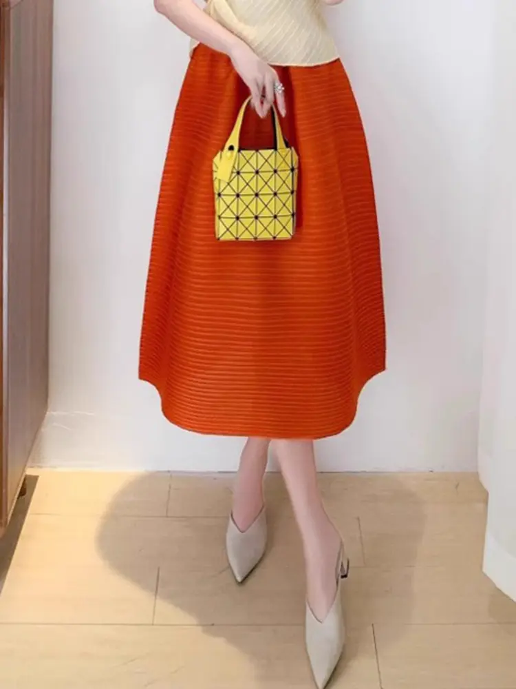 LANMREM Fold 2025 NewElegant Temperament Women's Skirt Versatile Loose Elastic High Waist Office Lady Ball Gown Skirts 2DB3381