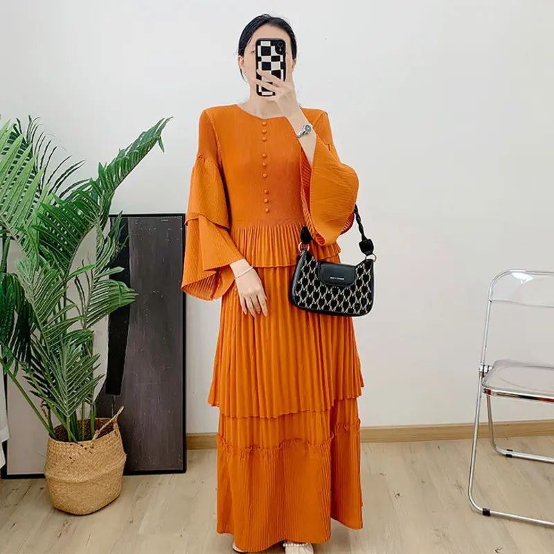 LANMREM Arab Women's Dress 2025 Spring New Round Collar Ruffled Flare Sleeve Pleated Long Dresses Elastic Loose Clothing 2DB3716