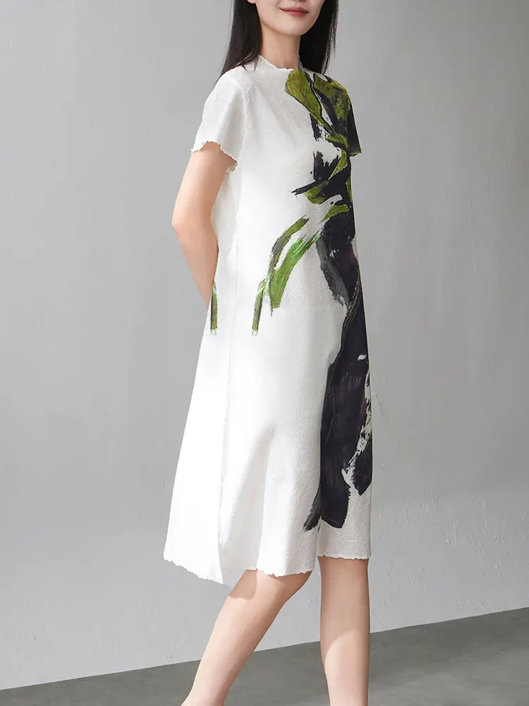 LANMREM Pleated Elegant A-line Dress for Women, New Summer Slimming High-end Loose Fashion Printed Mid-length Short-sleeve Dress