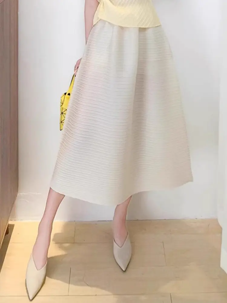 LANMREM Fold 2025 NewElegant Temperament Women's Skirt Versatile Loose Elastic High Waist Office Lady Ball Gown Skirts 2DB3381
