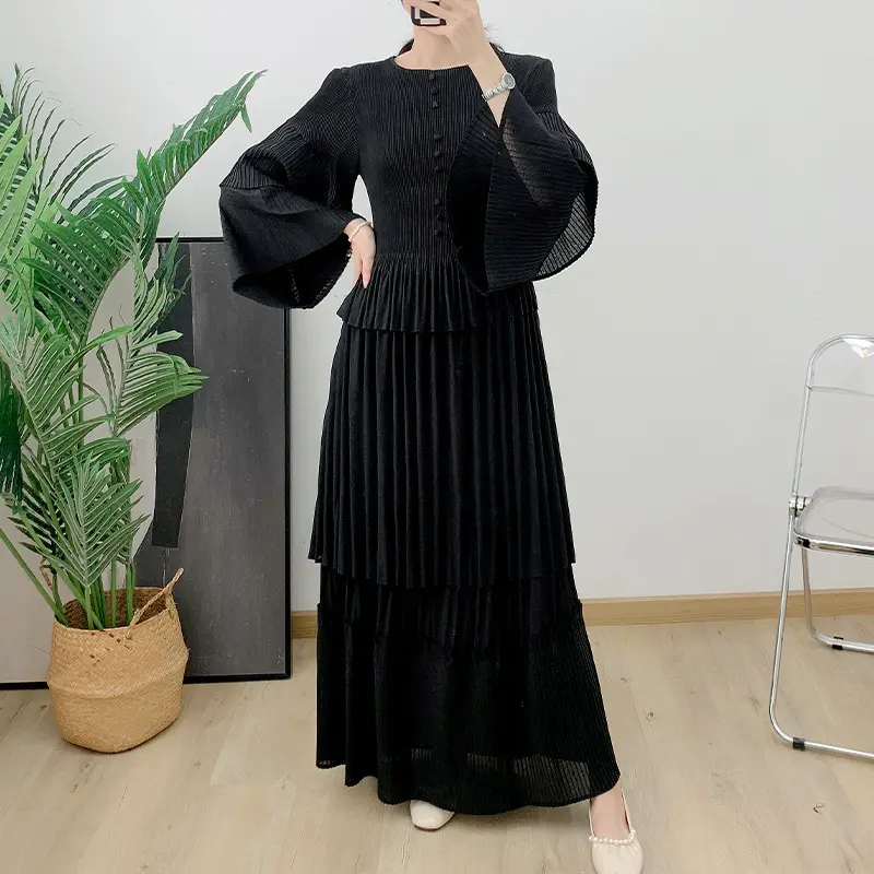 LANMREM Arab Women's Dress 2025 Spring New Round Collar Ruffled Flare Sleeve Pleated Long Dresses Elastic Loose Clothing 2DB3716