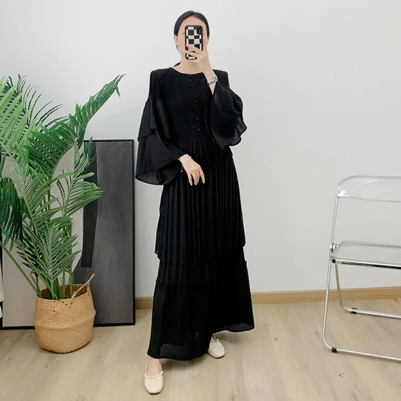 LANMREM Arab Women's Dress 2025 Spring New Round Collar Ruffled Flare Sleeve Pleated Long Dresses Elastic Loose Clothing 2DB3716