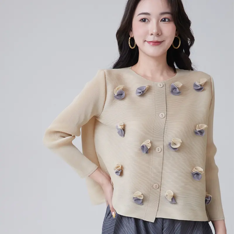LANMREM New Pleated Floral Patchwork Cardigan Top For Women Autumn Niche Design Elastic Lightweight Single Breatd Shirt 2DB3910