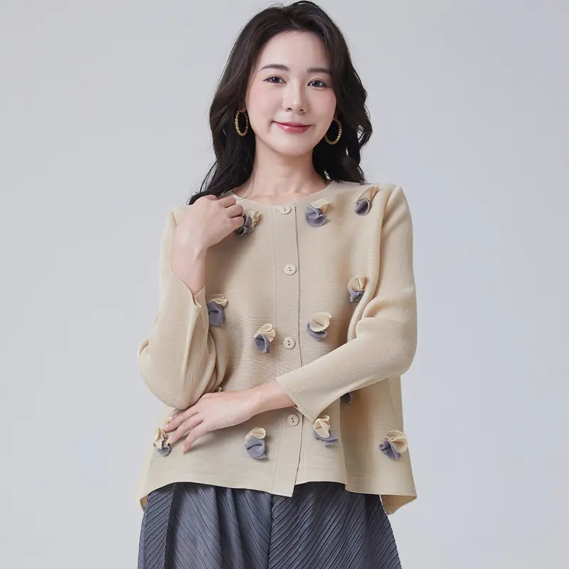LANMREM New Pleated Floral Patchwork Cardigan Top For Women Autumn Niche Design Elastic Lightweight Single Breatd Shirt 2DB3910