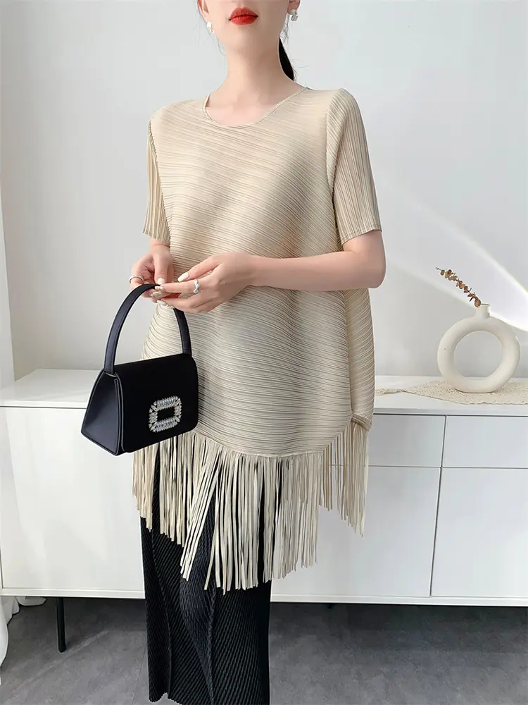 LANMREM Summer Tassel Hem Pleated Top For Women Casual Loose T-shirt 2025 New Round Neck Short Sleeved Tee Chic Clothes 2DB2880