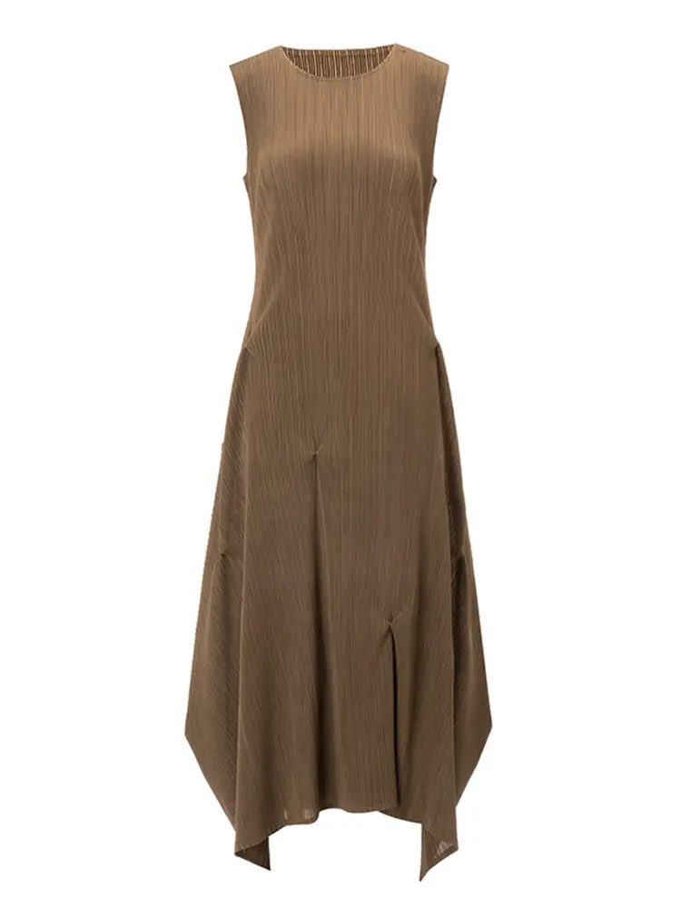 LANMREM 2025 Summer French Style Personality Pleated Dress Round Neck Sleeveless Solid Color Fold Casual Long Dresses 2DM1051