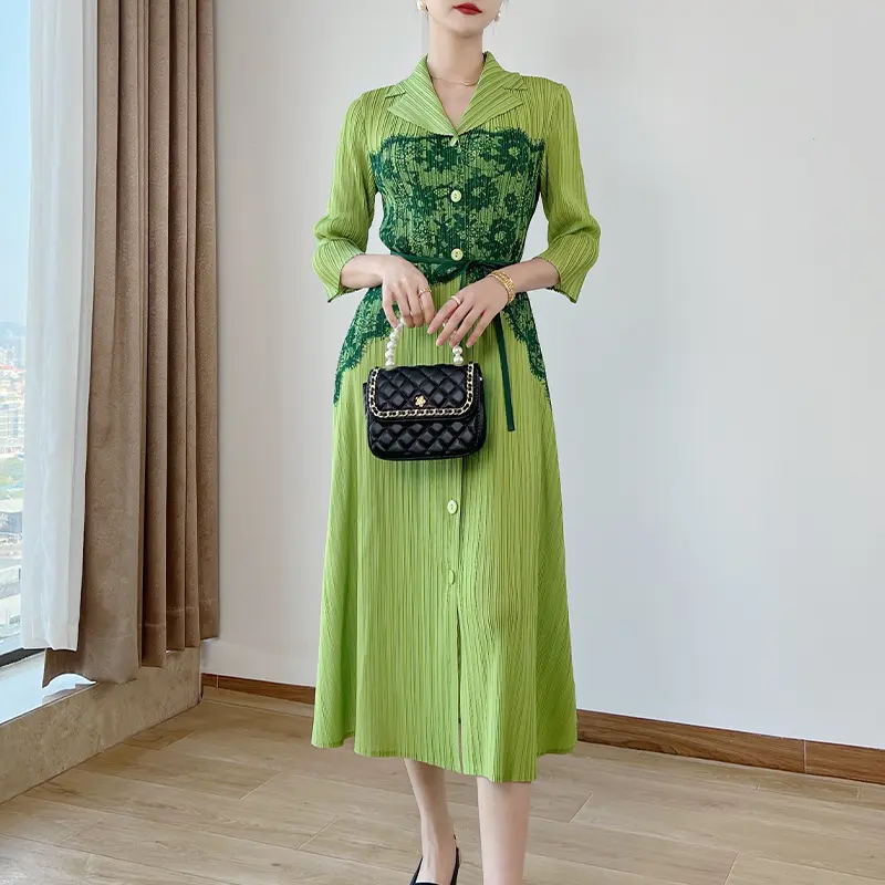 LANMREM Straight Design Niche Pleated Women's Dress Elastic Slimming Single Breasted Notched Collar Chic Famale Clothing 2DB4233