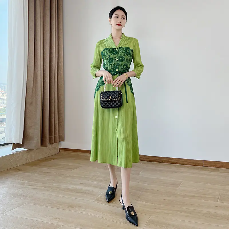 LANMREM Straight Design Niche Pleated Women's Dress Elastic Slimming Single Breasted Notched Collar Chic Famale Clothing 2DB4233