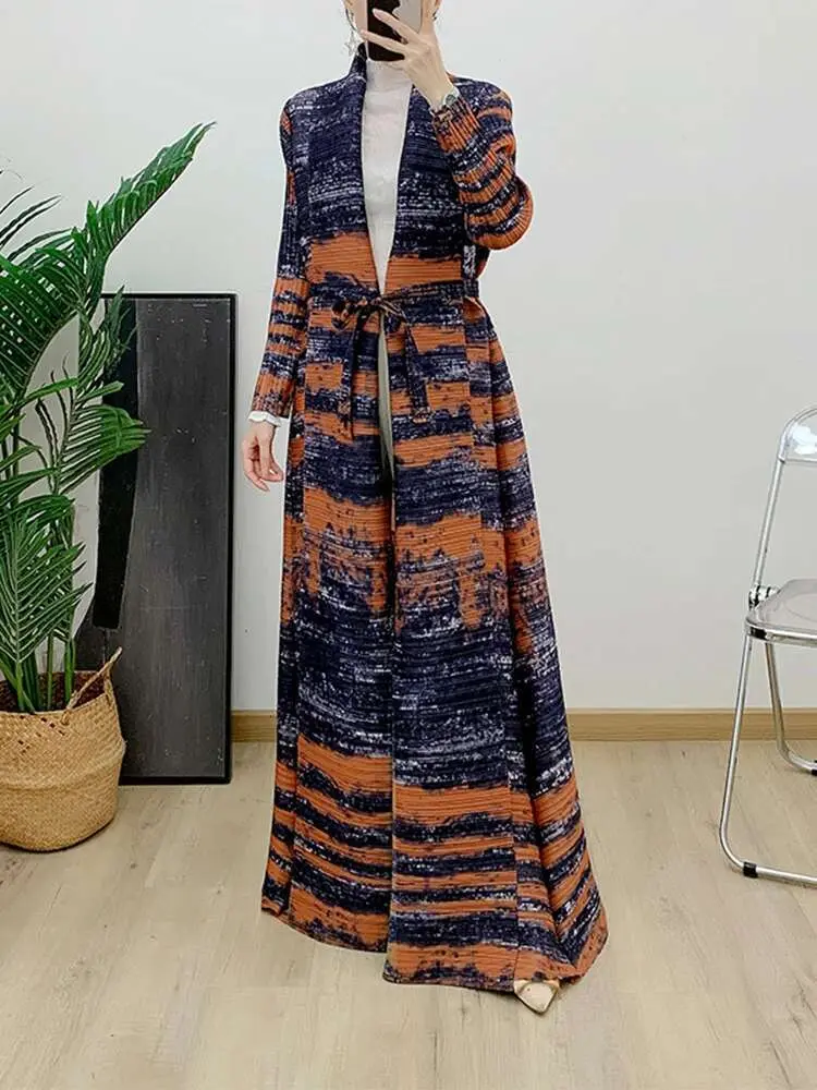 LANMREM 2025 Spring New Pleated Belt Coat Elegant Printed Long Sleeves Color Block Maxi Robe Female Trendy Clothing 2DA4681